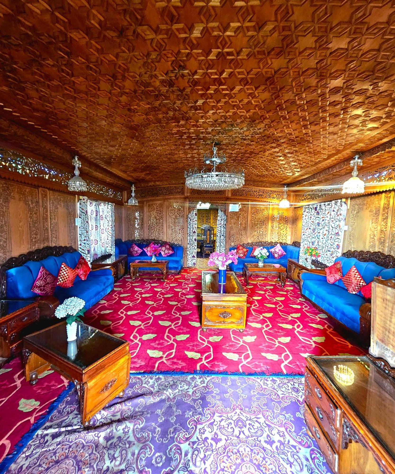 Amina Group Of Houseboats Hotel Srīnagar Exterior foto